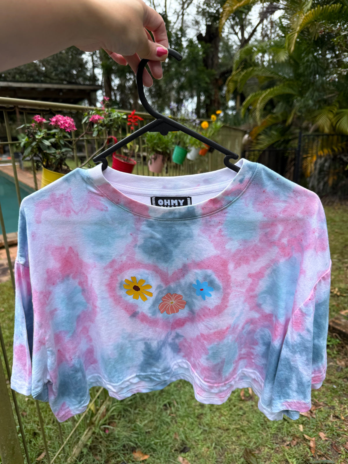 Size L - Flower Power Crop Top
