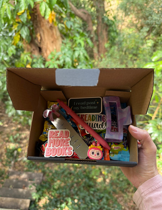 Spooky Mystery Box - Ultimate Reading Girly